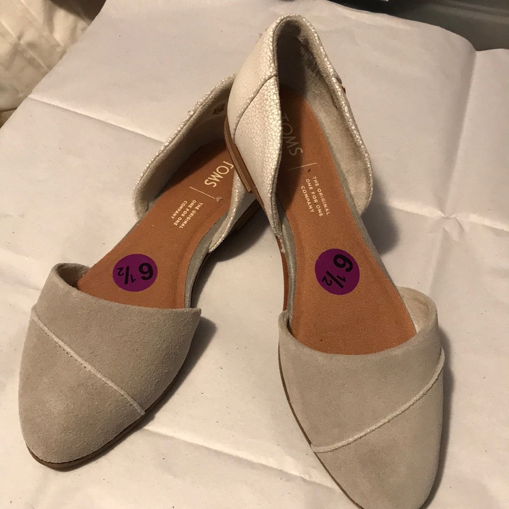 Toms Flats size 6.5